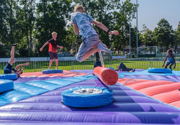 Opblaasattracties huren voor evenementen, festivals en winkelcentra